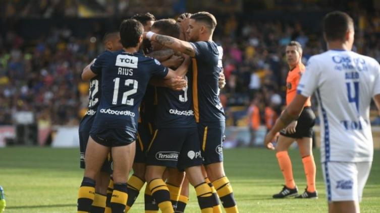 Central respaldó a Cocca con una goleada ante Godoy Cruz y salió de la zona de descenso