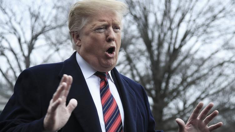 Trump enfrenta presión en dos frentes: el Congreso y la Justicia