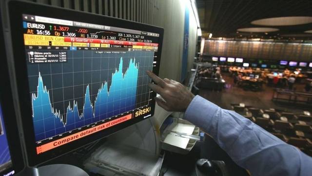 El riesgo país trepó a 2.360 puntos, el más alto en 2 meses
