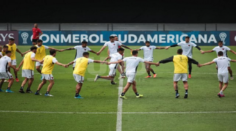 Colón tuvo su última práctica antes de jugar la final histórica