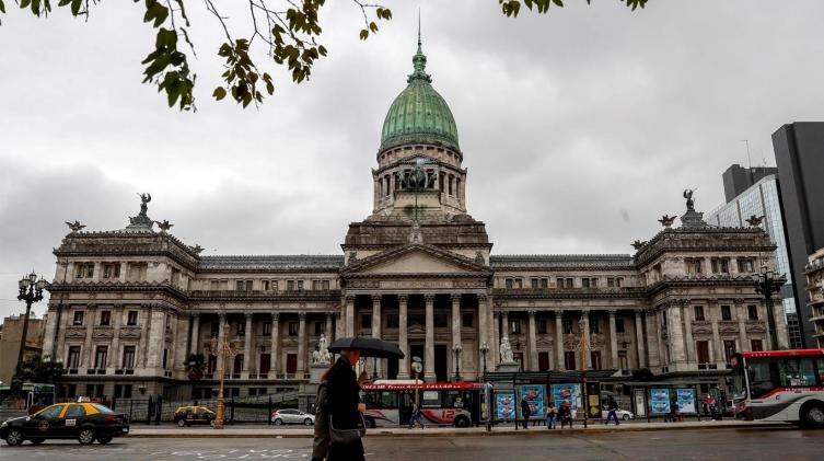 Ambas Cámaras repudiaron el 
