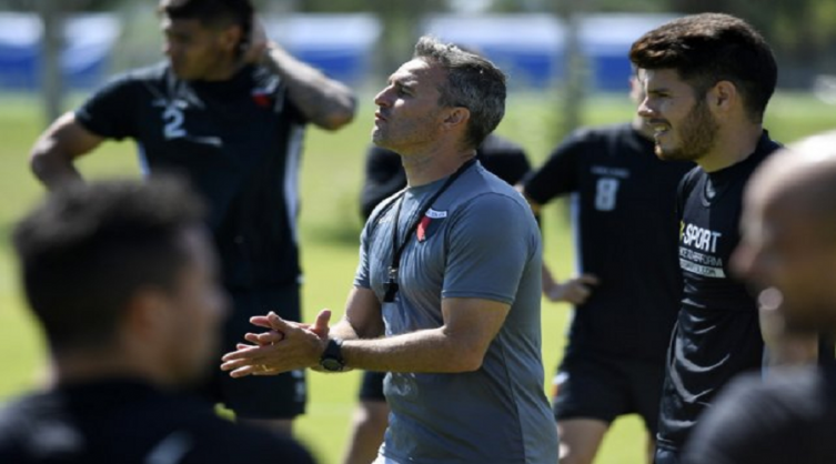 Lavallén estaría planificando la pretemporada