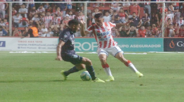 Maximiliano Cuadra entre algodones