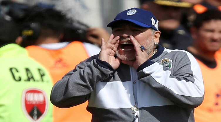 Maradona se despidió de Gimnasia con un sentido mensaje