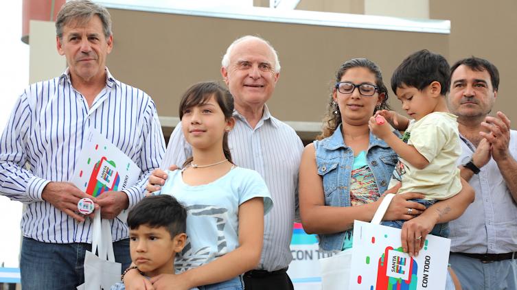 Se entregaron 17 nuevas viviendas en barrio Acería