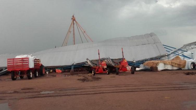 Dramáticas imágenes: un tornado azotó el norte de Córdoba