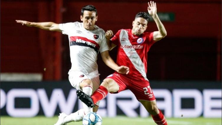 Newell ´s tuvo una noche muy floja y cayó ante el líder Argentinos Juniors