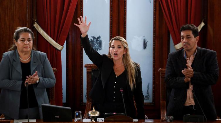 El gobierno de Áñez restablece relaciones totales con EEUU