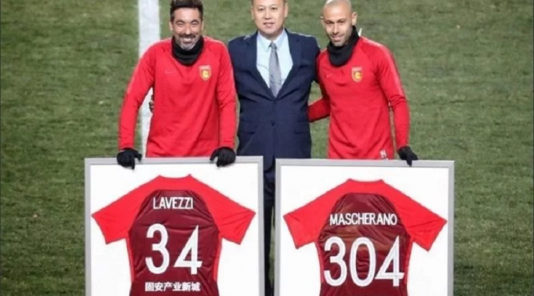¿hay chance de qué Lavezzi juegue en Rosario Central?