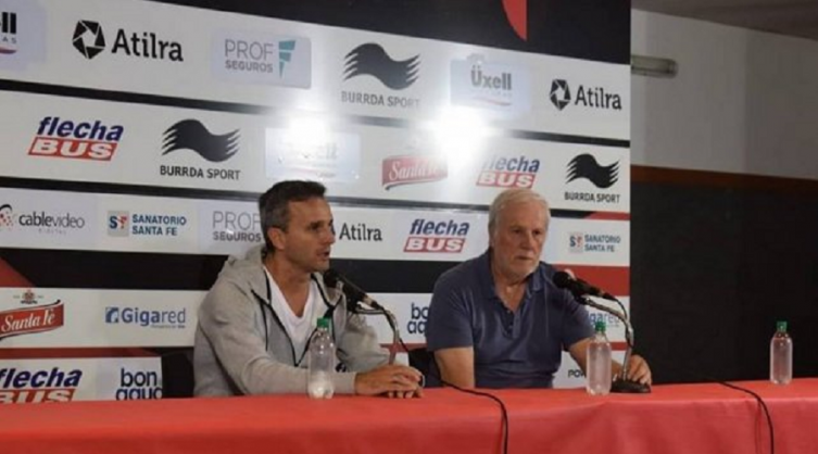 Lavallén y los dirigentes  llegaron a un acuerdo para rescindir su contrato con Colón