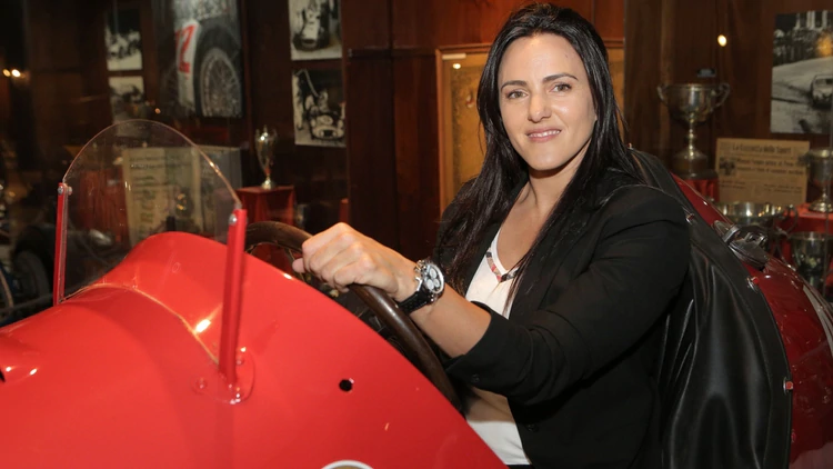 Ianina Zanazzi, la mujer que quebró las barreras del automovilismo por amor propio
