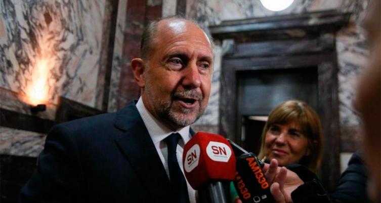 Omar Perotti asume su cargo como gobernador de la provincia