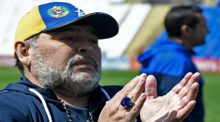 Entrevista a Maradona: la mejor fiesta, el superhéroe con el que se compara y su jugador top del fútbol argentino