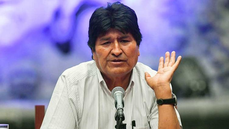 Evo Morales llegó a Argentina y el Gobierno tramita su estatus de refugiado