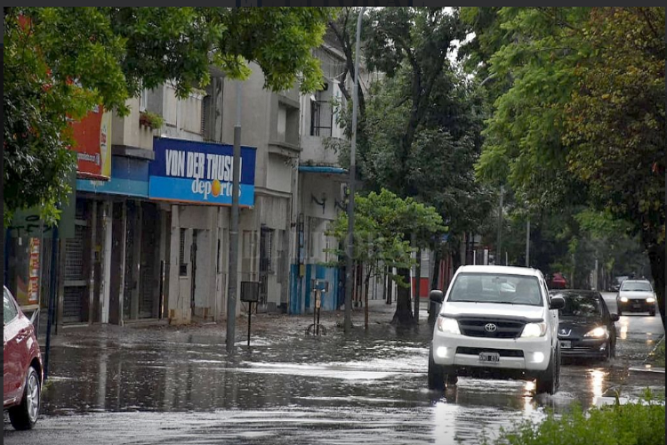 Anegamientos por la tormenta y lluvia