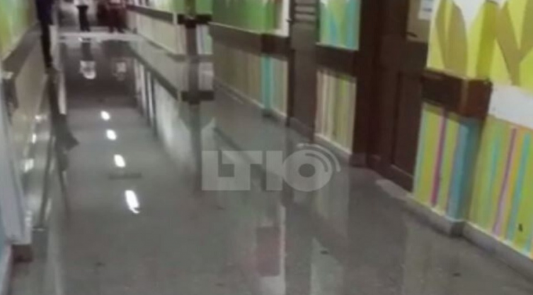 En medio del diluvio, llovió dentro del hospital de Niños