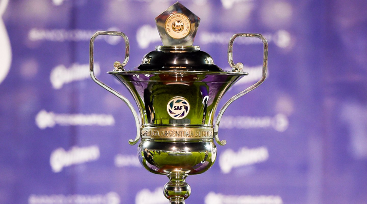 Los clubes reclaman más ingresos y podrían frenar el reinicio de la Superliga