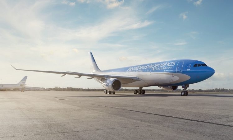El dólar turista no afectará a los pasajes al exterior de Aerolíneas Argentinas