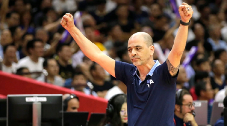 Hernández será el técnico de la selección de básquet hasta los Juegos Olímpicos de Tokio
