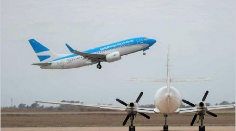 Los pasajes de Aerolíneas Argentinas no tendrán el recargo del 30%