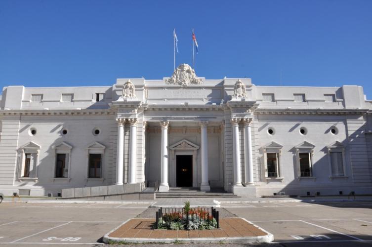 Es Ley la suspensión del Consenso Fiscal 2017