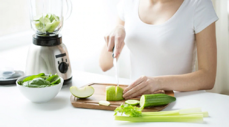 Dieta detox post Fiestas: un plan de diez días para una “puesta a punto” después de los festejos