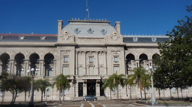Entra en vigencia el receso administrativo durante enero en la provincia