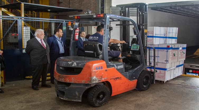 Liberaron 12 millones de dosis de vacunas que estaban retenidas en la Aduana de Ezeiza