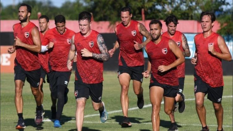Newell ´s inició la pretemporada y le renovó contrato a Aníbal Moreno