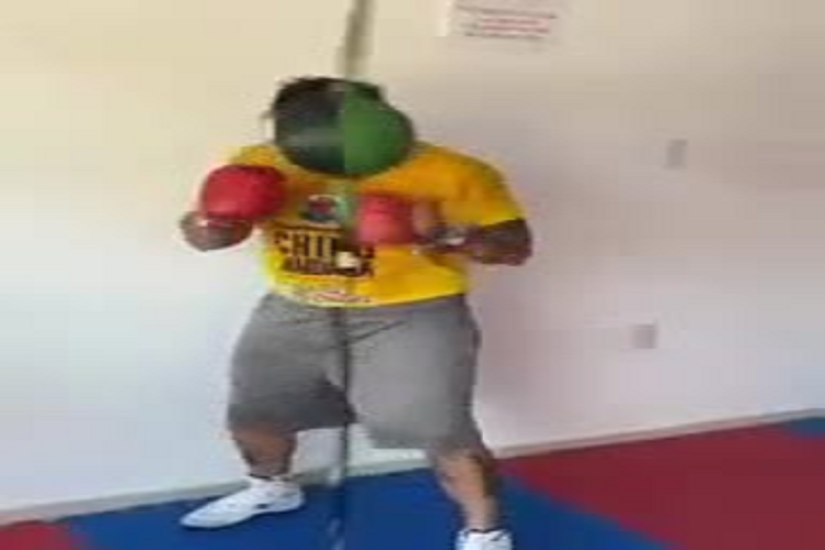 ¡Escuchando Los Palmeras! Así se entrena el Chino Maidana para su pelea con Acero Cali
