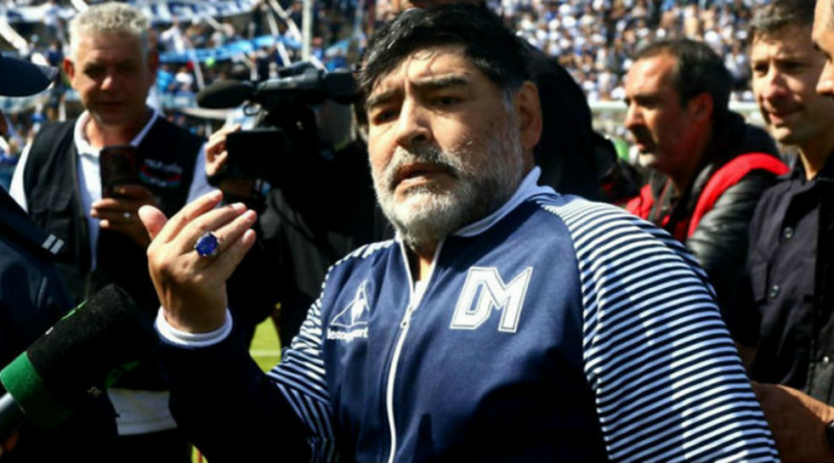 Maradona continúa 