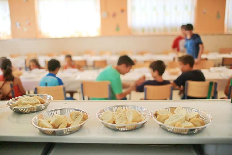 La provincia depositó los fondos para los comedores escolares