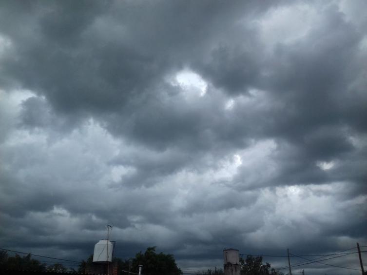Se renovó el alerta por tormentas fuertes