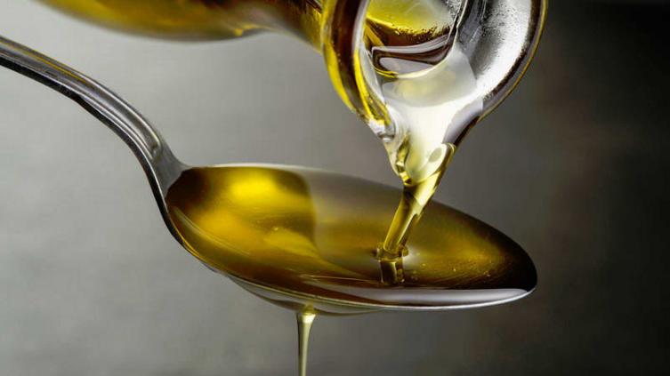 La ANMAT prohibió aceites, budines, especias y productos médicos