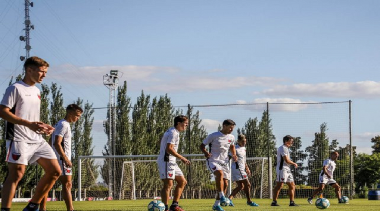 El plantel de Colón reclama por los premios de la Sudamericana