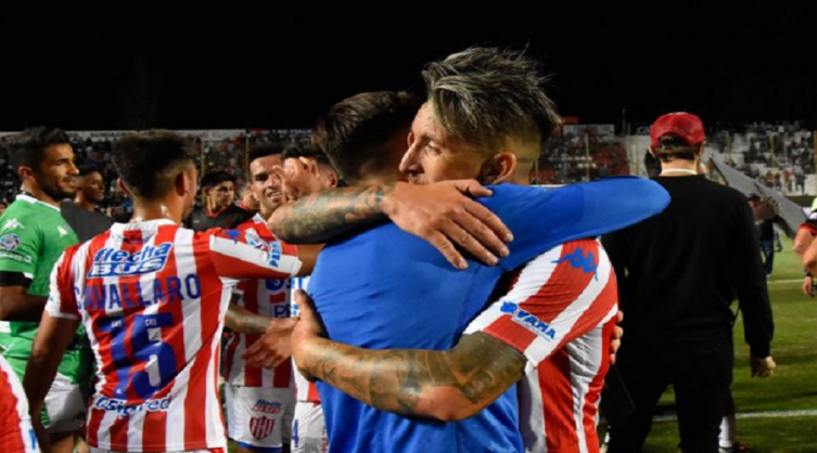 Rosario Central insiste en su interés por Damián Martínez