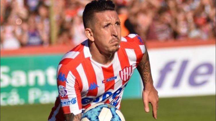 Unión negó avances de Rosario Central por Damián Martínez, el lateral que quiere Cocca