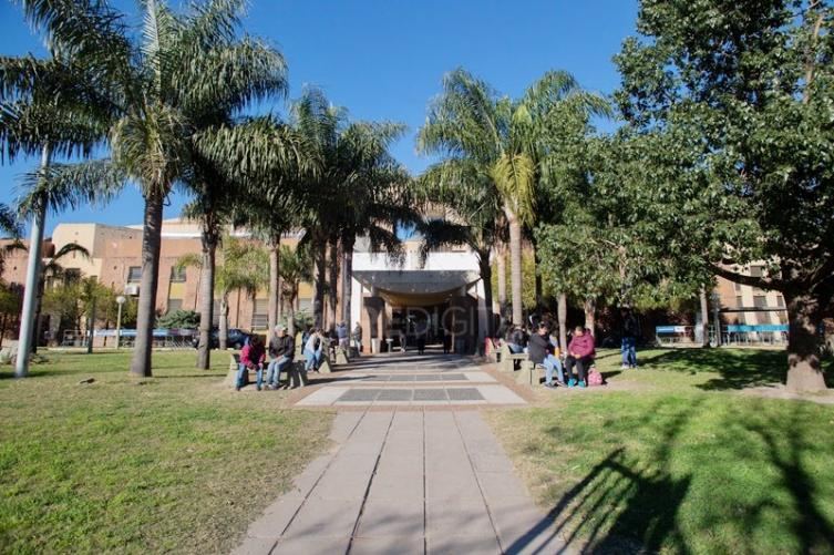 Un niño de cinco años está grave tras ser chocado por un camión