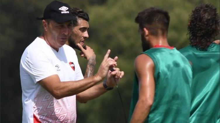 Kudelka admitió que Palacios puede venir a Newell ´s: 