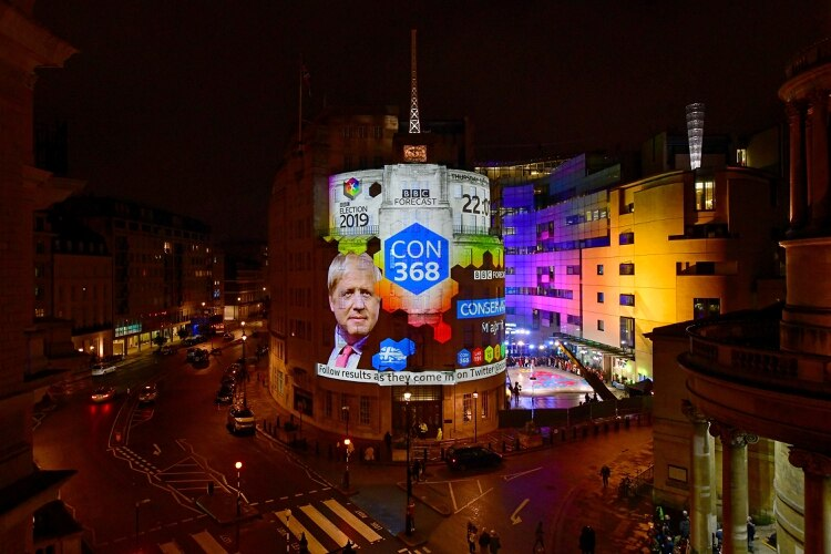 Después del Brexit, Boris Johnson quiere acabar con la BBC
