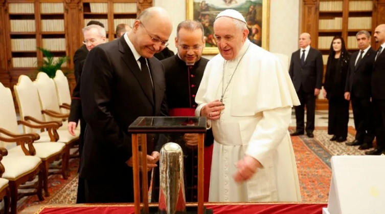 Cordial encuentro entre Francisco y el presidente de Irak