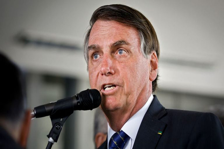 Bolsonaro: “Cada vez más el indígena es un ser humano como nosotros”
