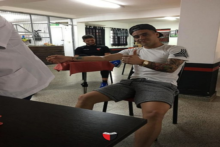 Colón vuelve a los entrenamientos con la incógnita de la presencia de Brian Fernández