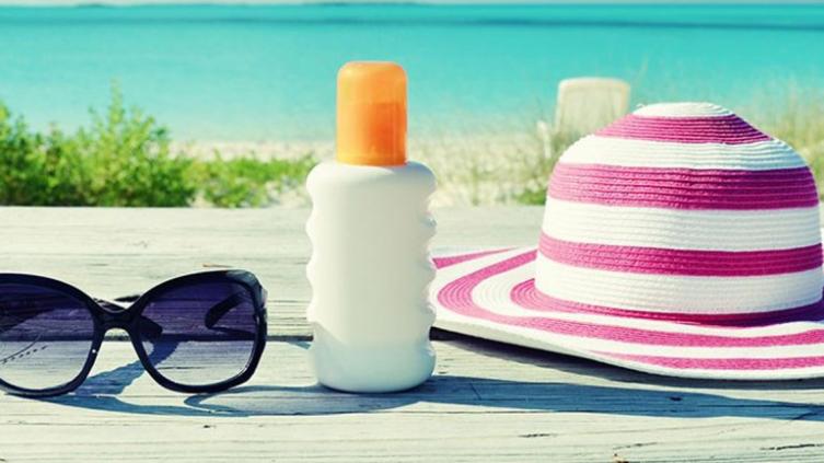 Protegerse del sol: claves para disfrutar del verano sin perjudicar la piel