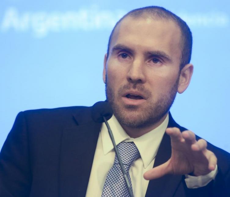 El Gobierno pedirá al FMI reprogramar pagos de 2021-2023