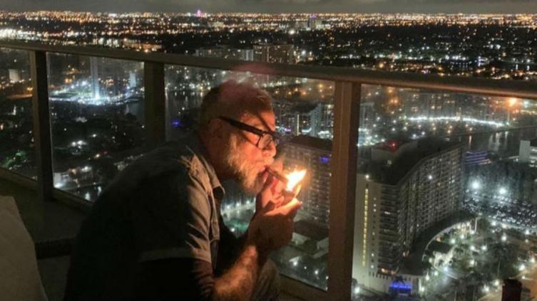 Las vacaciones de Rial en Miami mientras negocia con la TV Pública