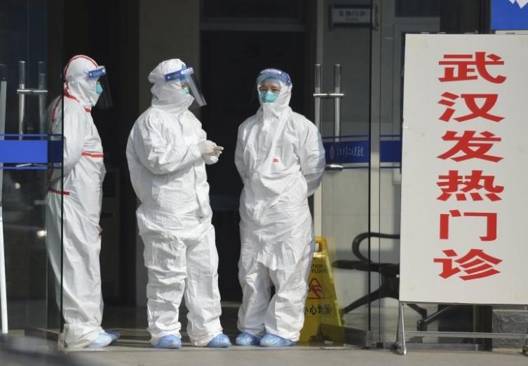 Nuevo balance del coronavirus en China: ya son 425 los muertos y más de 20 mil contagiados