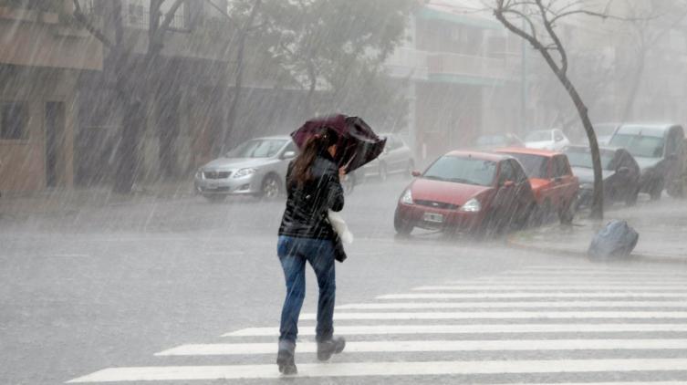 Rige un alerta por tormentas fuertes 