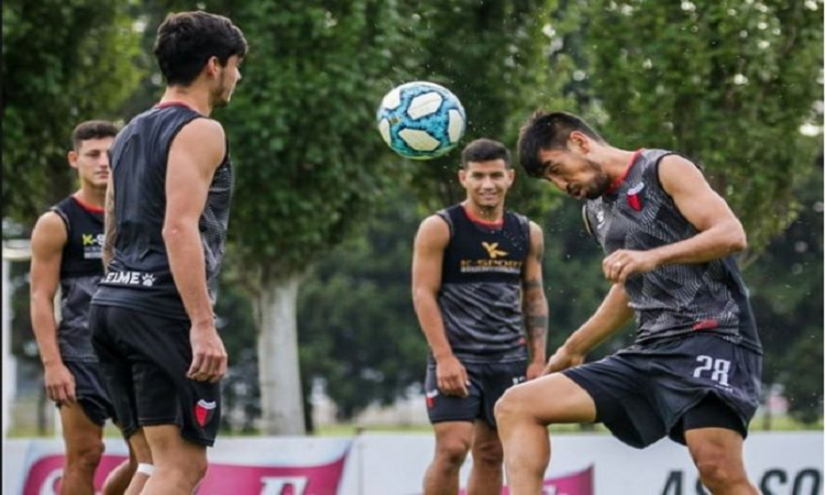 Osella da pistas sobre el equipo titular para visitar a Defensa