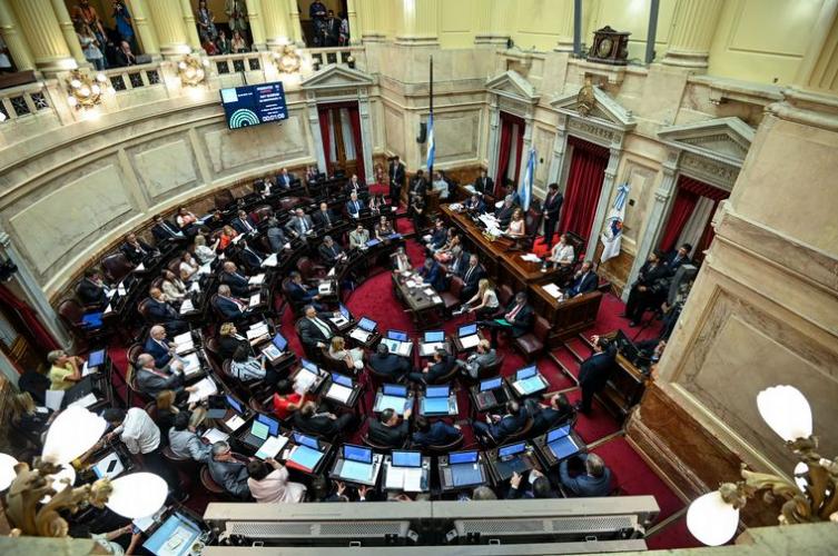 El Senado convirtió en ley la renegociación de la deuda